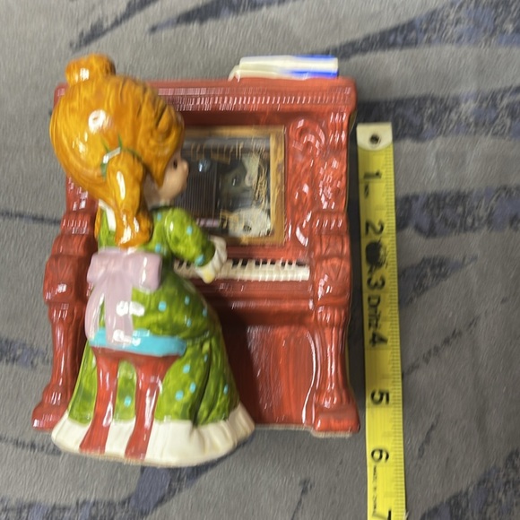 Vtg Toyo Porcelain Girl at Piano Music Box Japan, Plays The Blue Danube Waltz - Picture 9 of 11